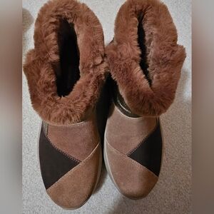 Skechers Tan and Brown Fur-Lined Winter Boots
